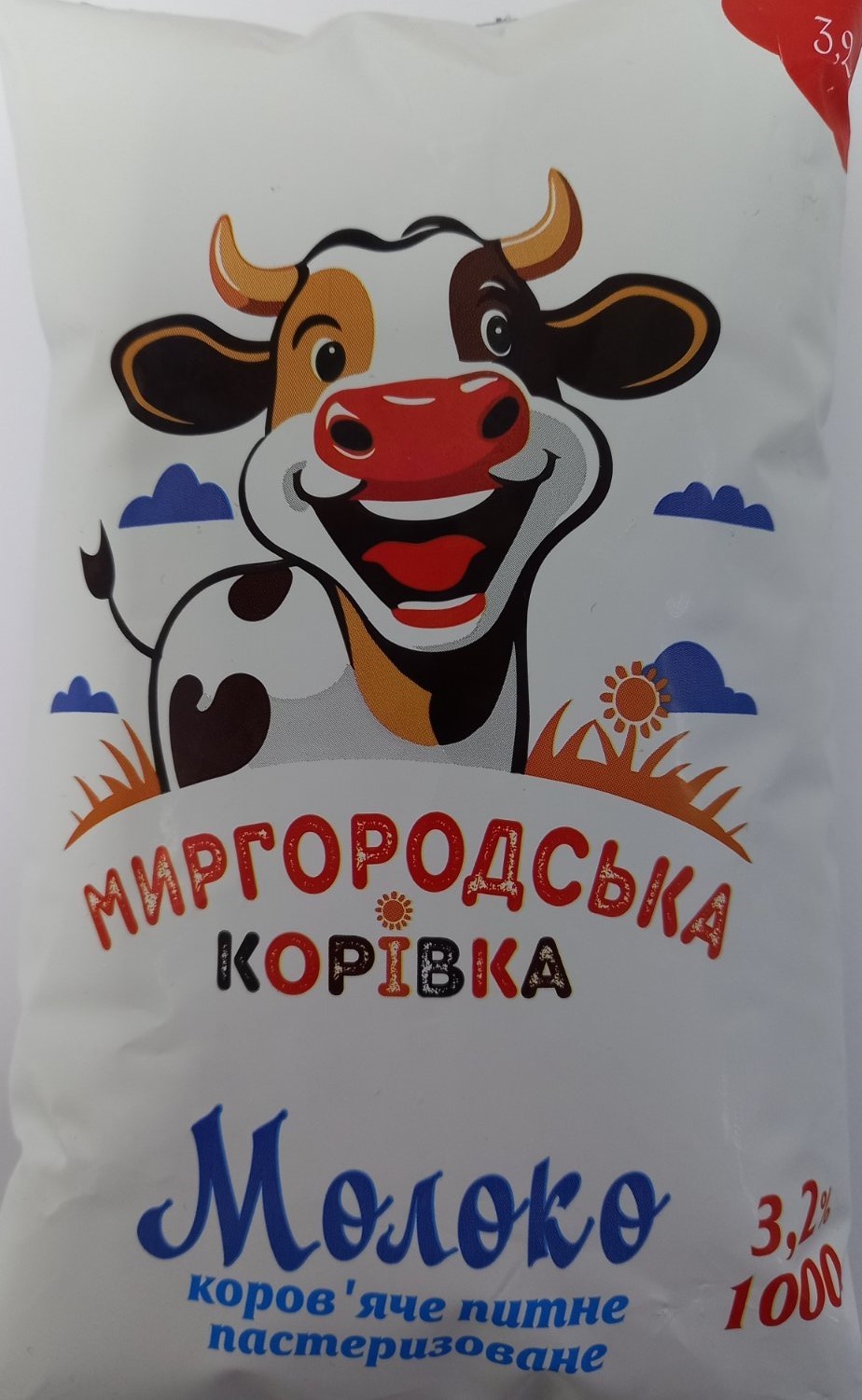 Молоко коров'яче питне пастеризоване МИРГОРОДСЬКА КОРІВКА 1000г 3,2%